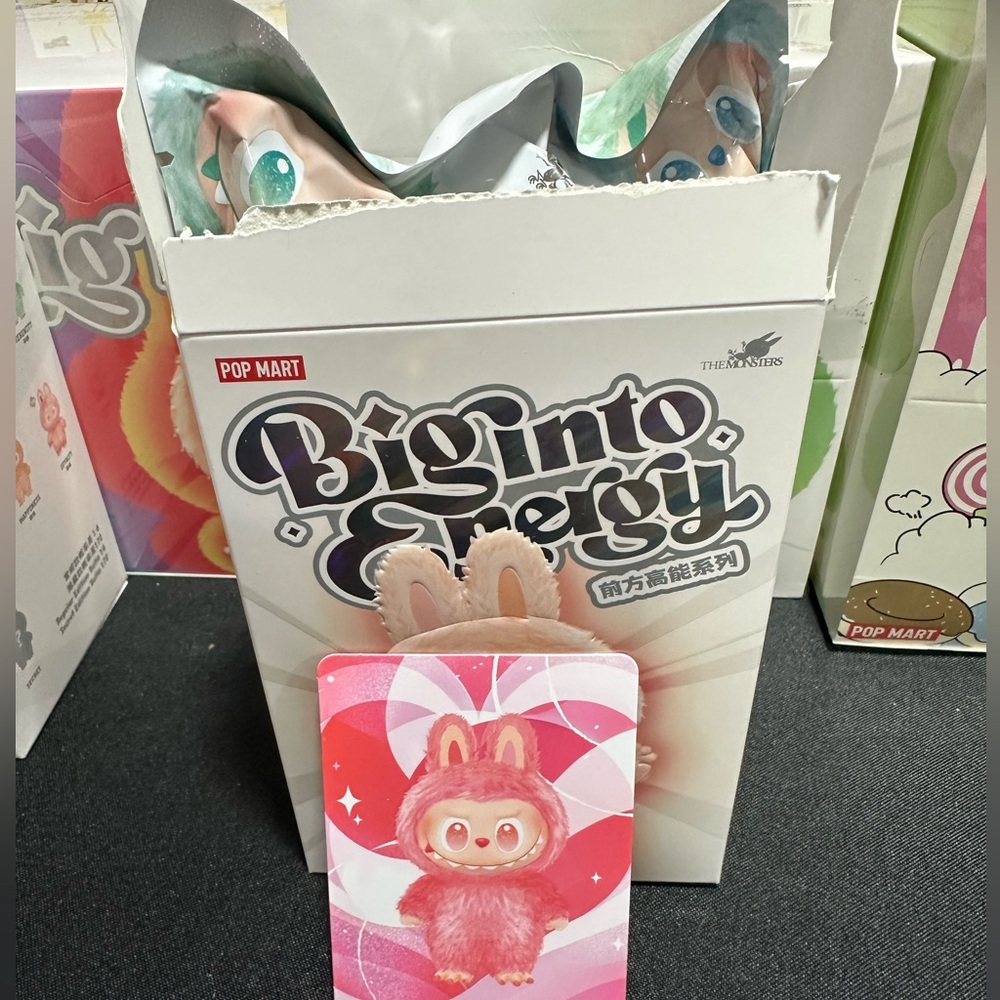 Pop Mart LABUBU The Monsters Big into Energy Confirmed LOVE Series Vinyl Plush - Picture 2 of 13